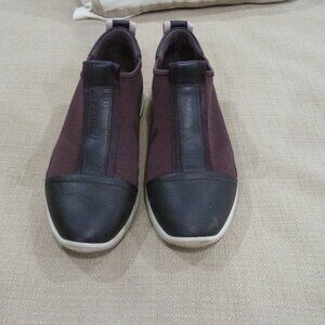 ECCO Women’s Size 37 Black Flexure Runner Slip on Sneaker